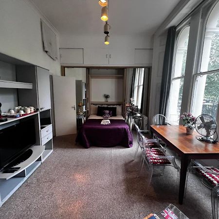 Hyde Park Studio Has Private Balcony With Tranquil Garden View London Luaran gambar