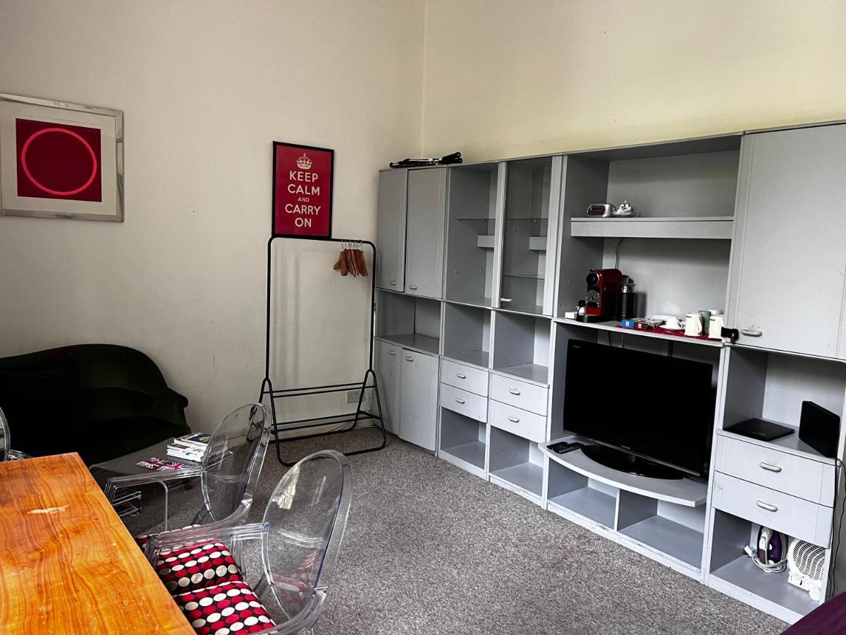 Hyde Park Studio Has Private Balcony With Tranquil Garden View London Luaran gambar