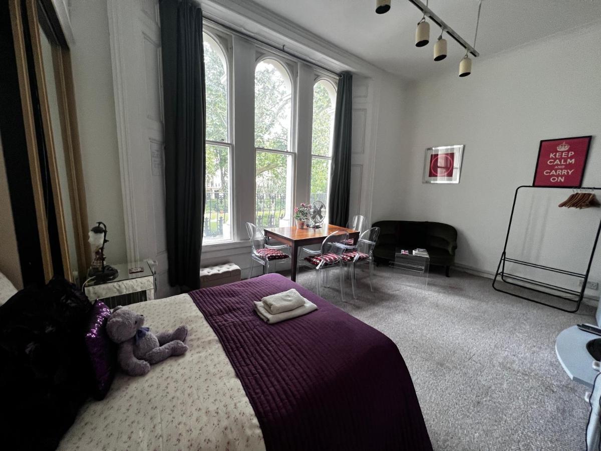 Hyde Park Studio Has Private Balcony With Tranquil Garden View London Luaran gambar