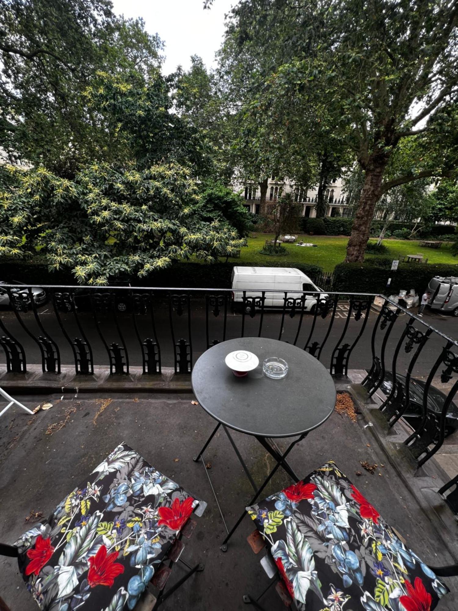 Hyde Park Studio Has Private Balcony With Tranquil Garden View London Luaran gambar