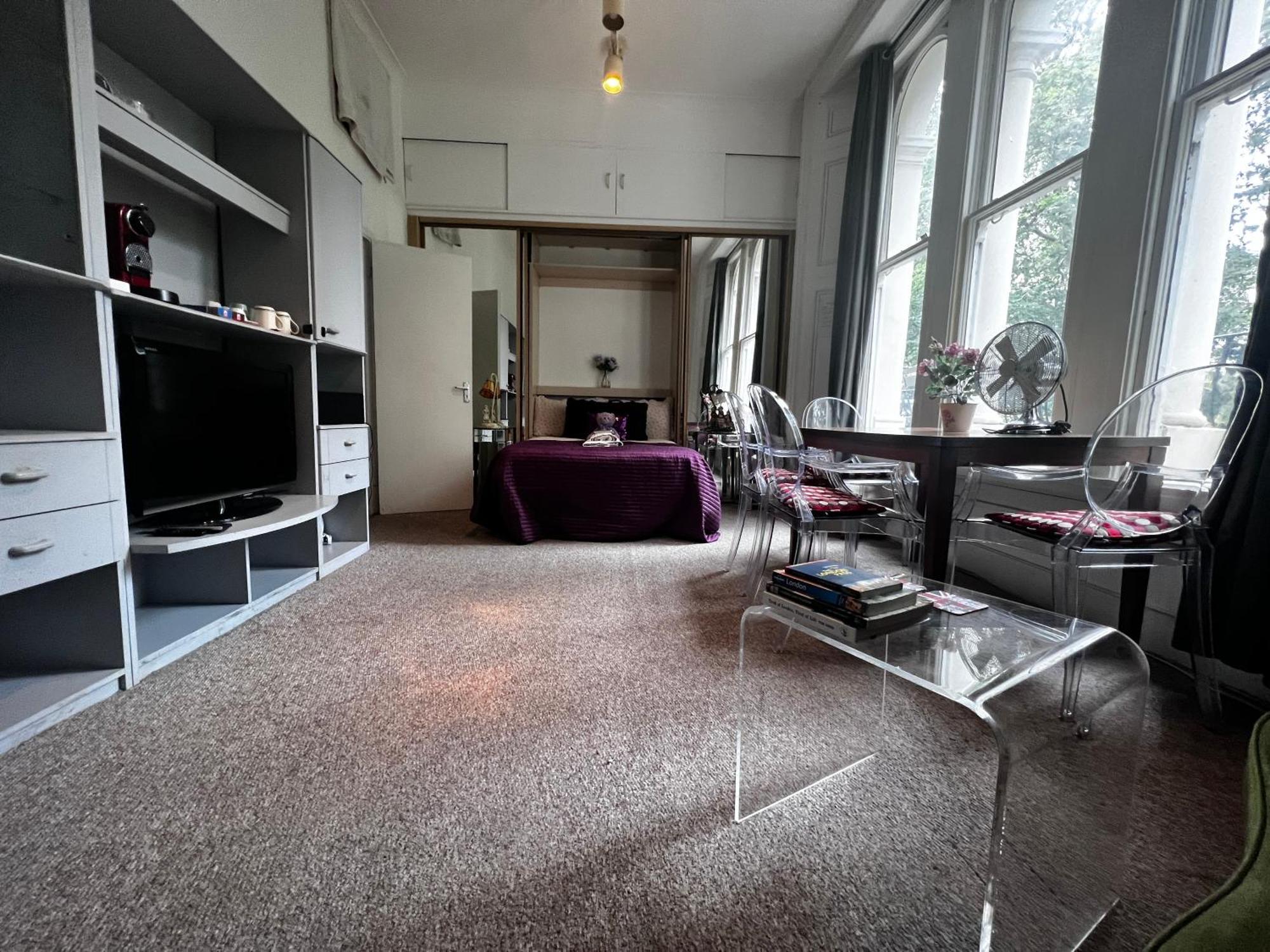 Hyde Park Studio Has Private Balcony With Tranquil Garden View London Luaran gambar